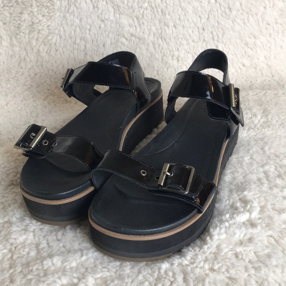 ugg angie sandal black